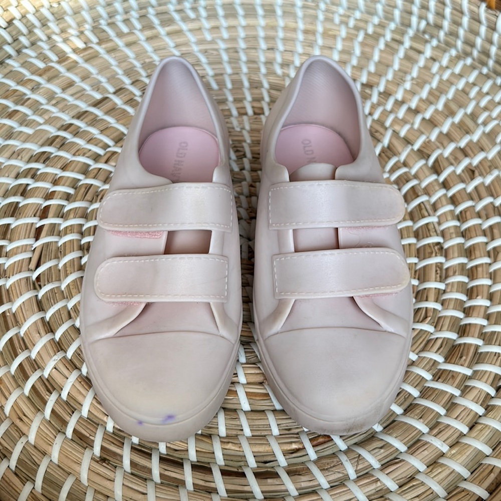3/$15~ Old Navy girl rubber Velcro shoes toddler size 9